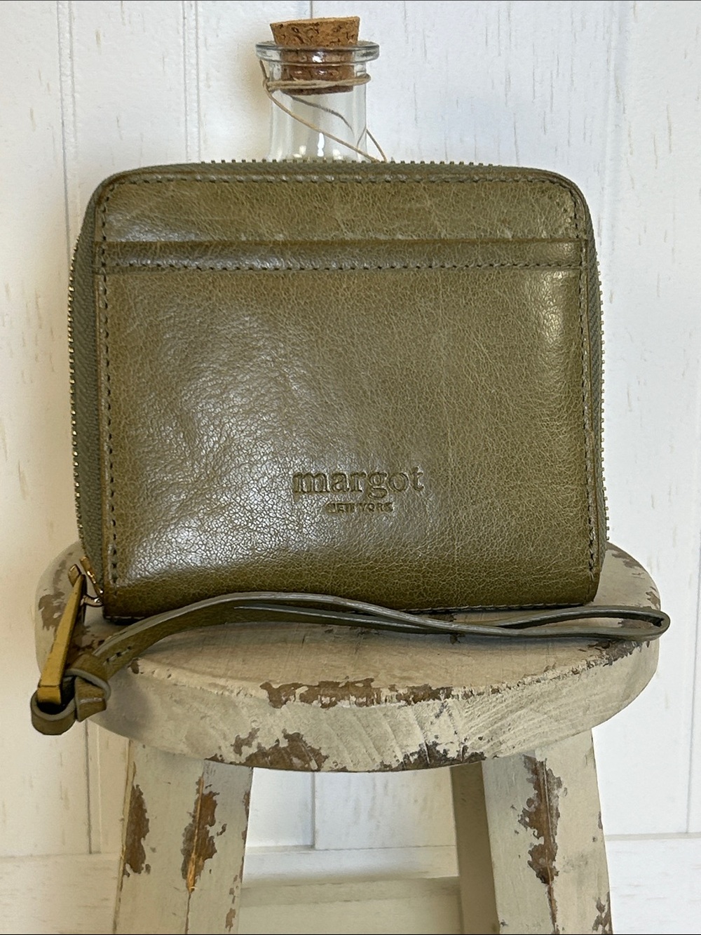 Margot New York Cyrus Olive Green Leather Zip Wallet